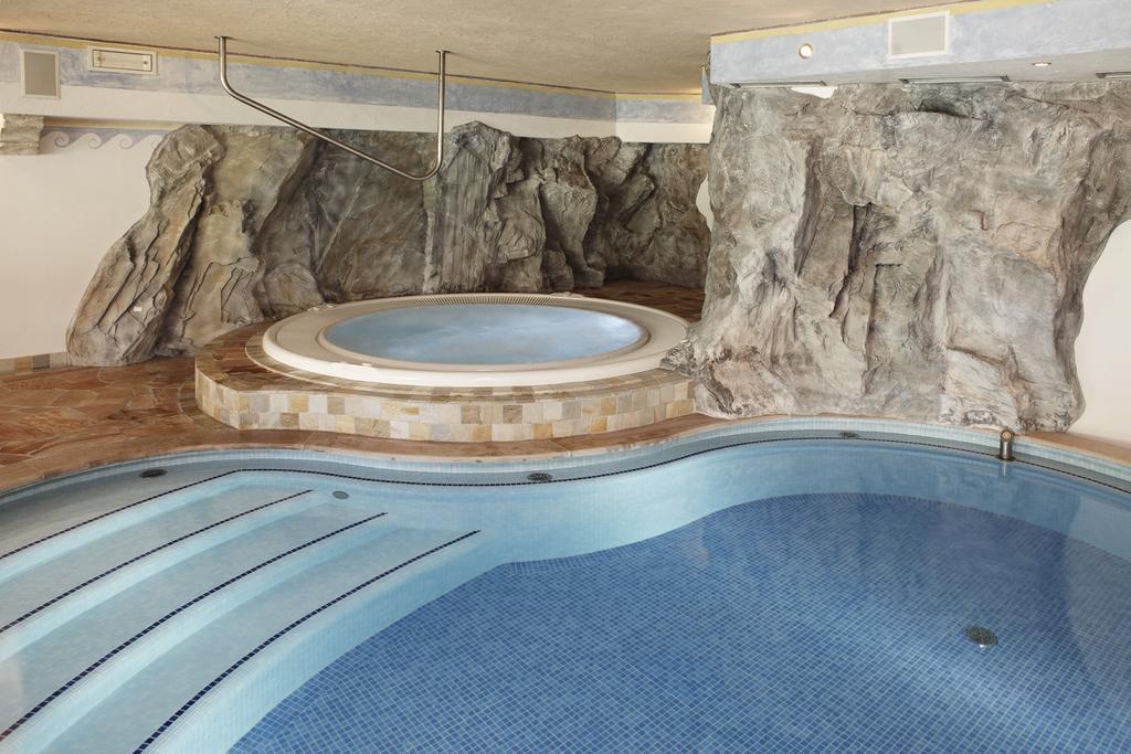 Landhotel Tharerwirt Olang Екстериор снимка