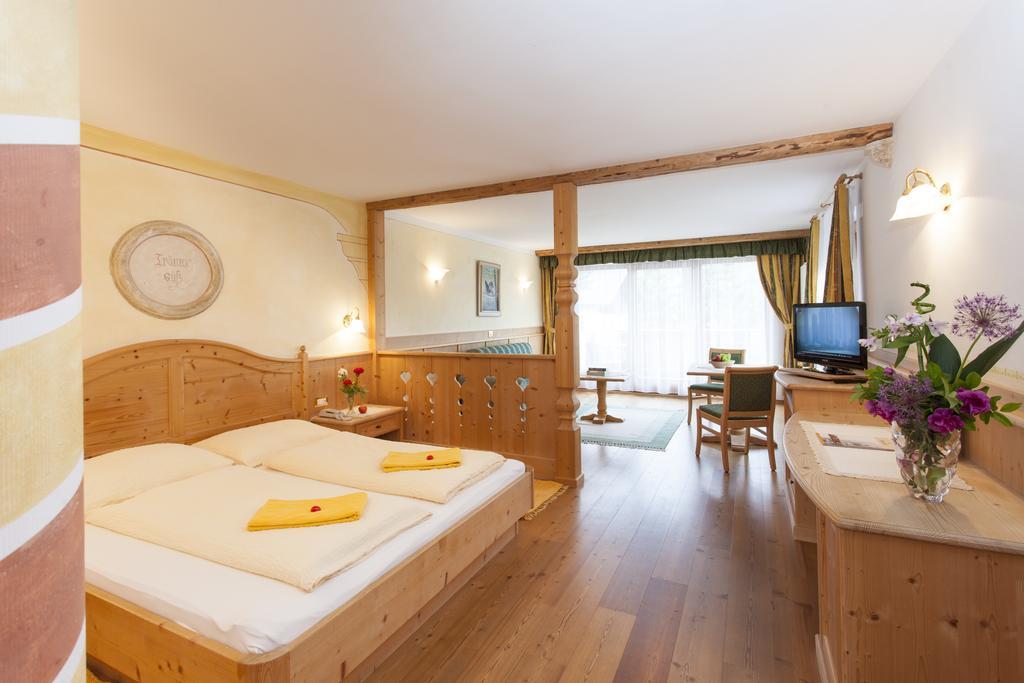Landhotel Tharerwirt Olang Стая снимка
