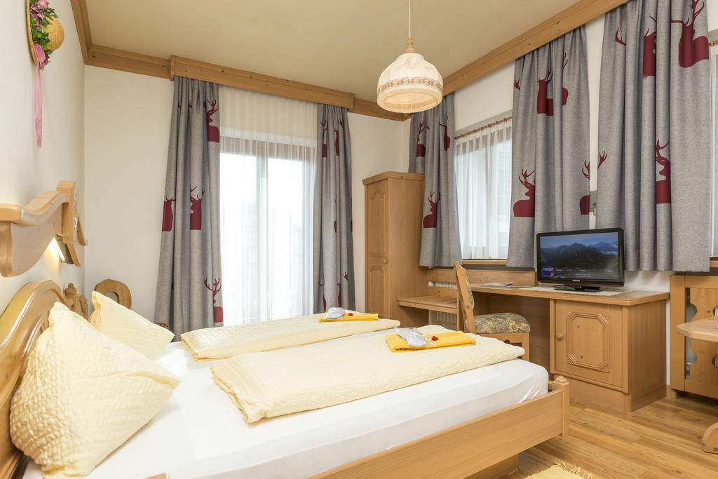 Landhotel Tharerwirt Olang Екстериор снимка
