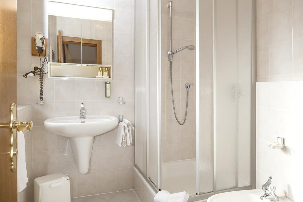 Landhotel Tharerwirt Olang Екстериор снимка