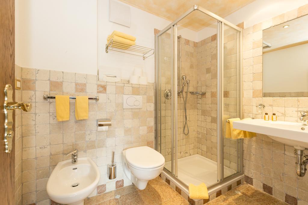 Landhotel Tharerwirt Olang Екстериор снимка